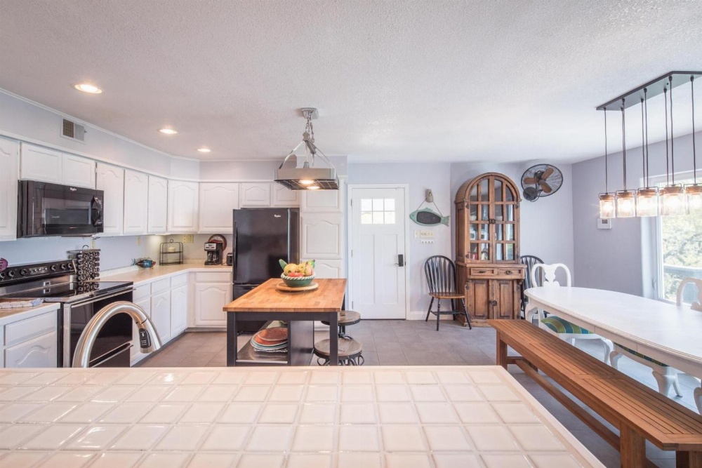 Lakeside Villa Main image